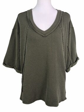 Zenana Outfitters Oversized Olive V-Neck Ribbed Knit Pullover Top size S-M Boho
